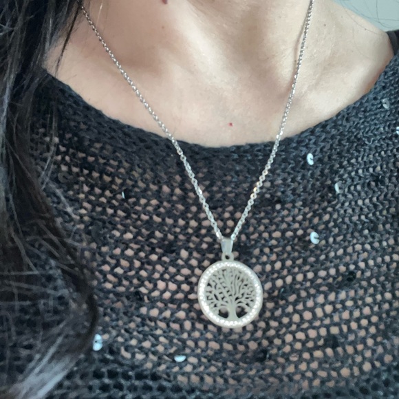 New Tree of Life Round Pendant Necklace - Picture 4 of 9